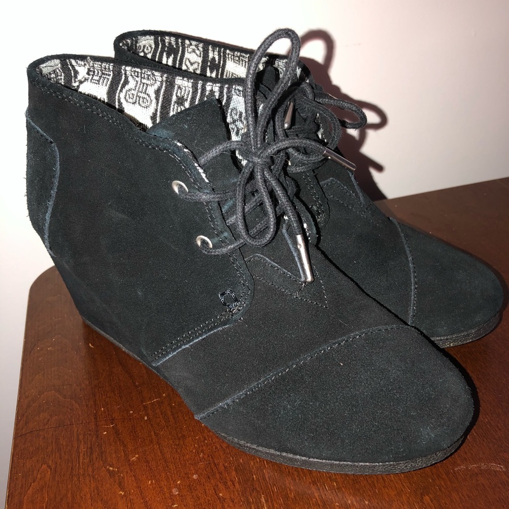 Toms Black Suede Desert Wedge Ankle Bootie Size 8